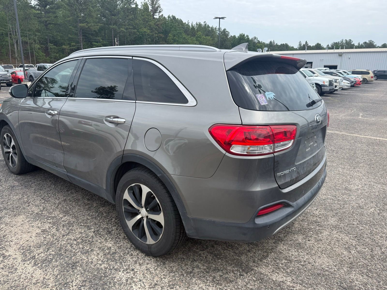 Used 2017 Kia Sorento EX FWD image 5