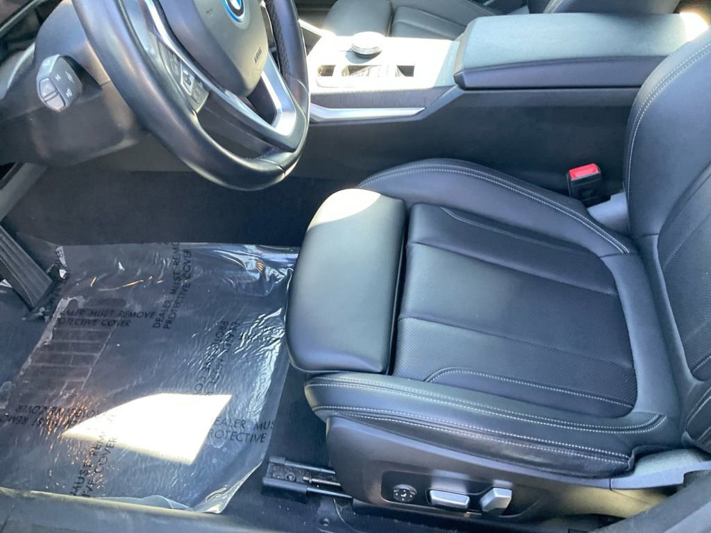 Used 2023 BMW 330e image 12