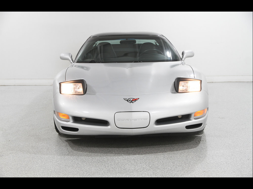 Used 1998 Chevrolet Corvette Coupe w/ Roof Pkg RWD image 3