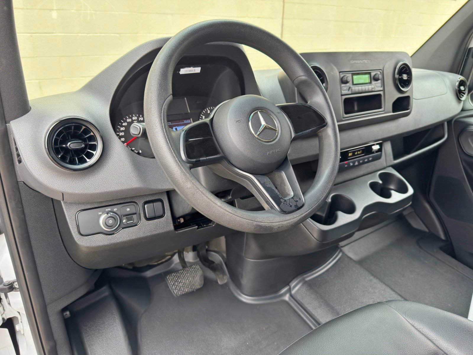 Used 2020 Mercedes-Benz Sprinter 2500 image 12