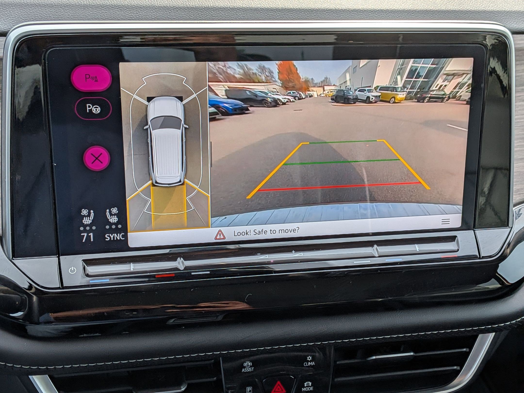 Used 2024 Volkswagen Atlas SEL Premium R-Line image 26