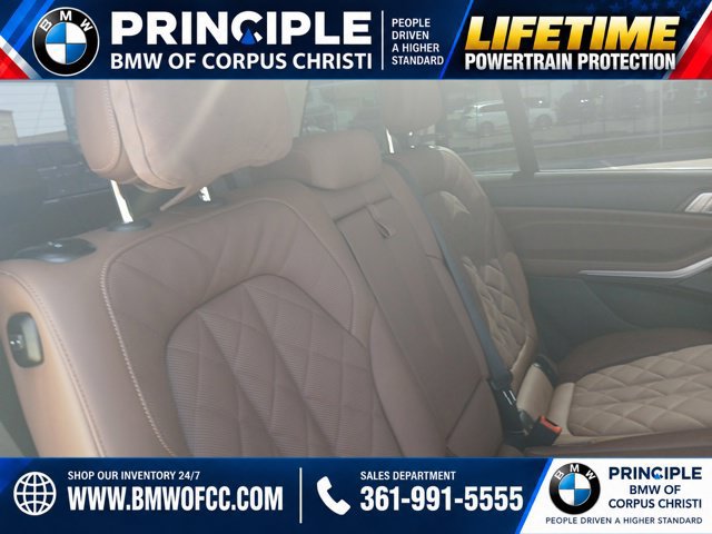 Used 2026 BMW X7 xDrive40i AWD/4WD image 14