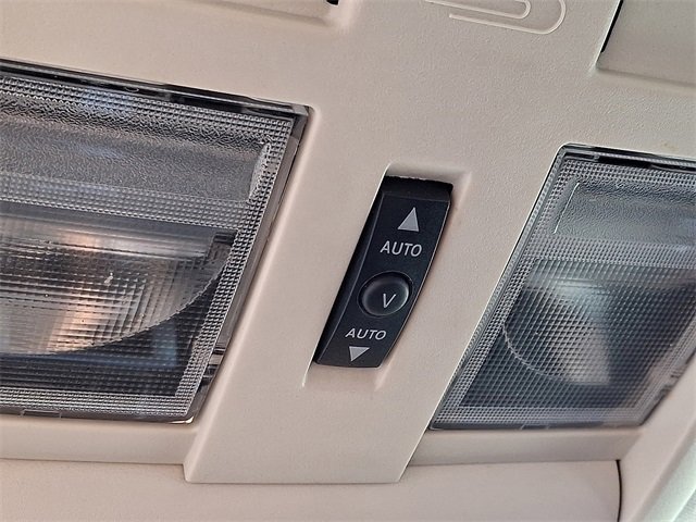 Used 2007 Dodge Nitro R/T image 25