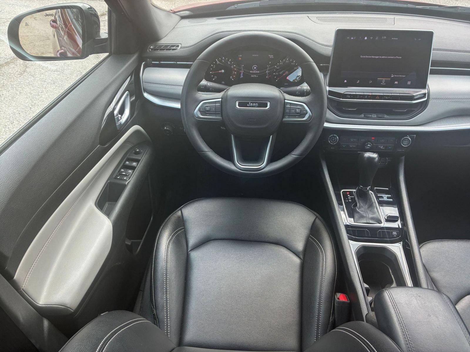 Used 2025 Jeep Compass Limited AWD/4WD image 28