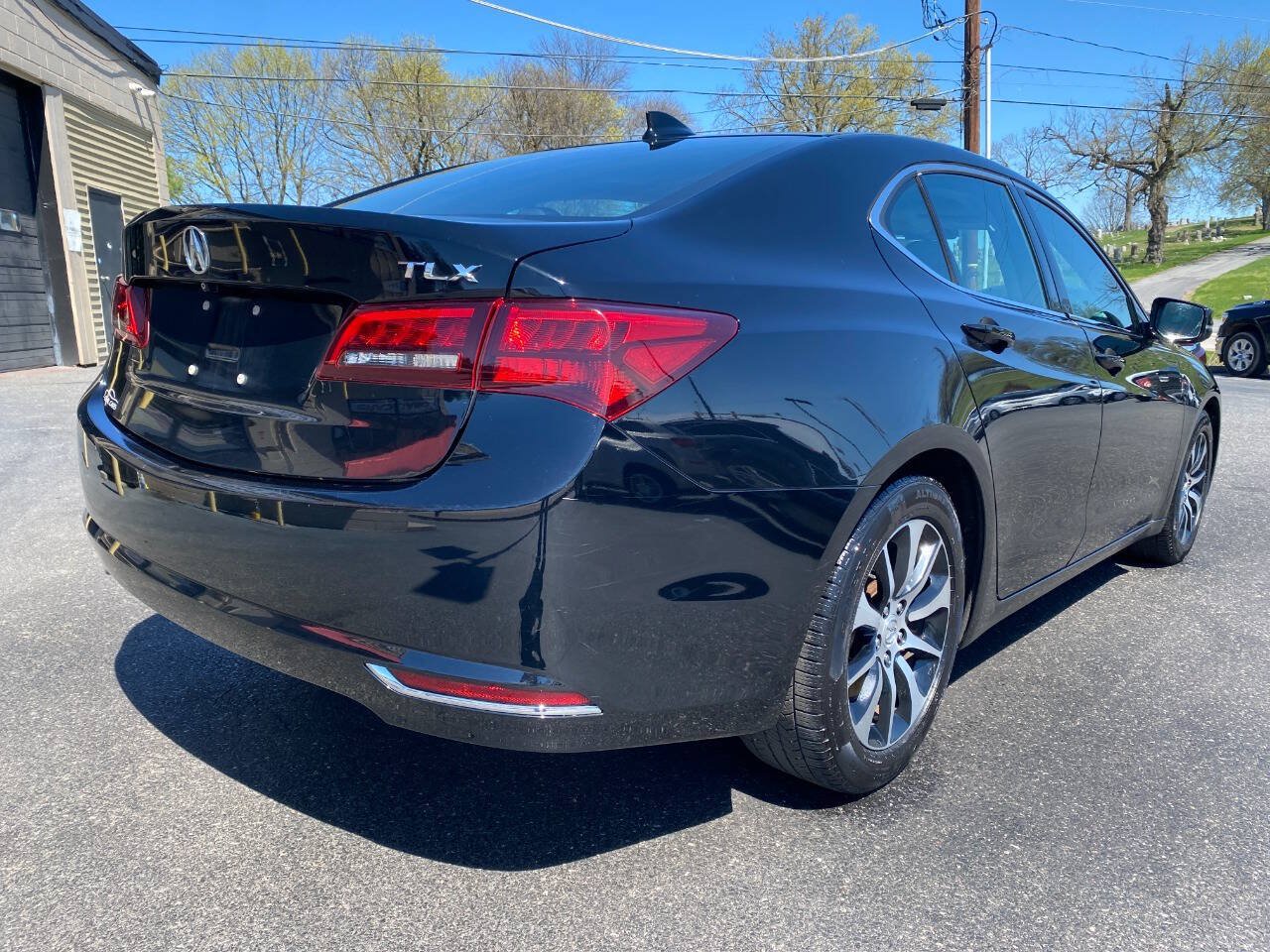 Used 2015 Acura TLX w/ Technology Package FWD image 3