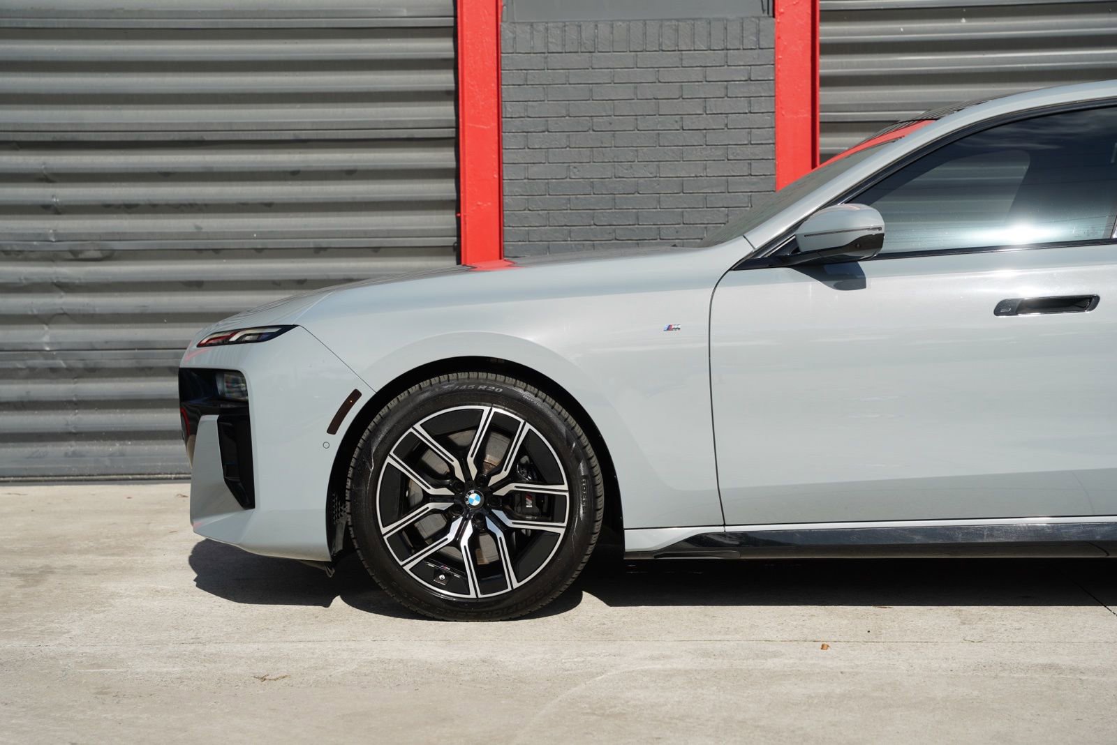 Used 2023 BMW 760i xDrive image 10