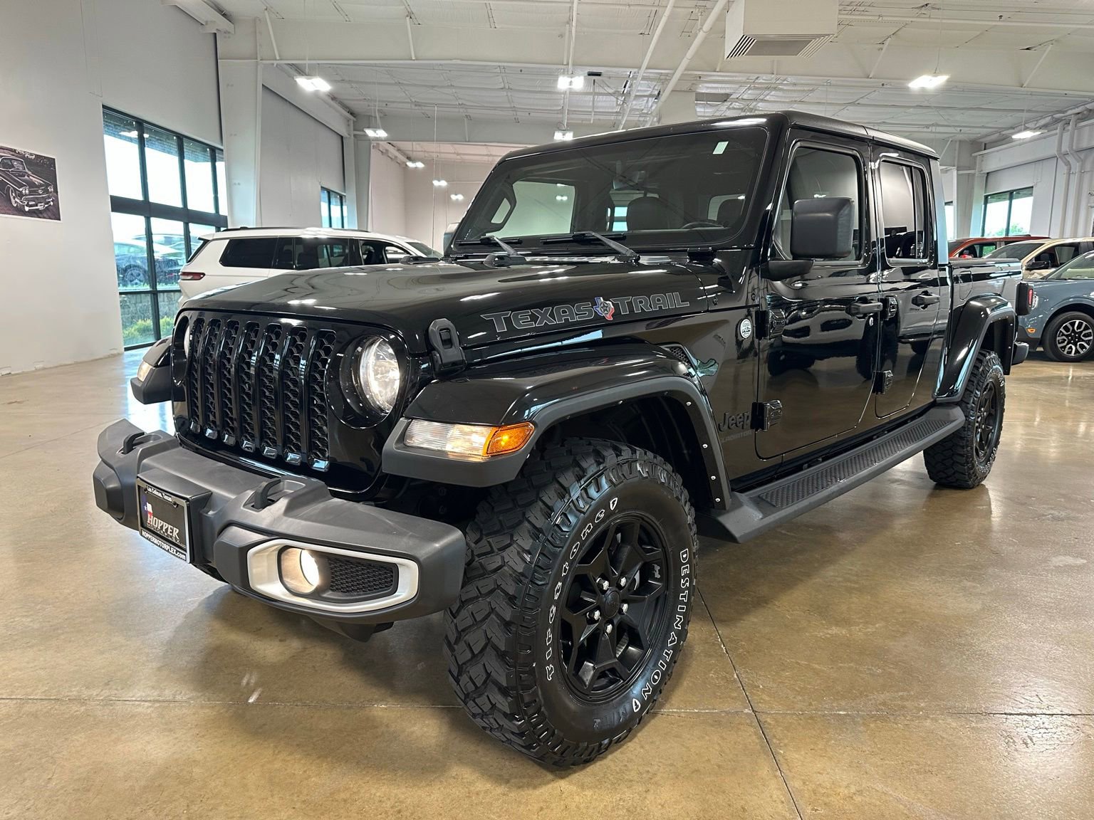 Used 2022 Jeep Gladiator Sport AWD/4WD image 3