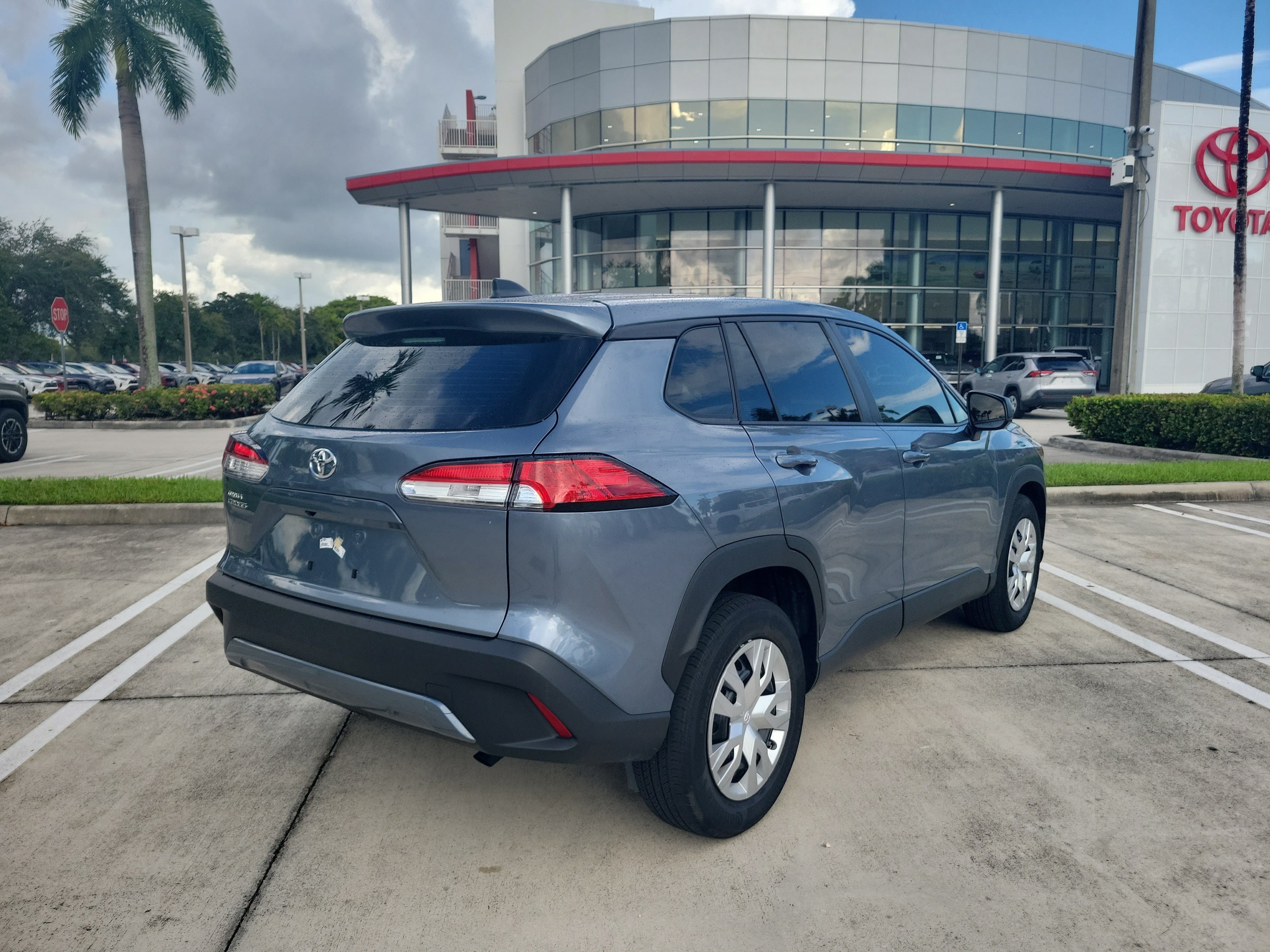 Certified 2024 Toyota Corolla Cross L FWD image 7