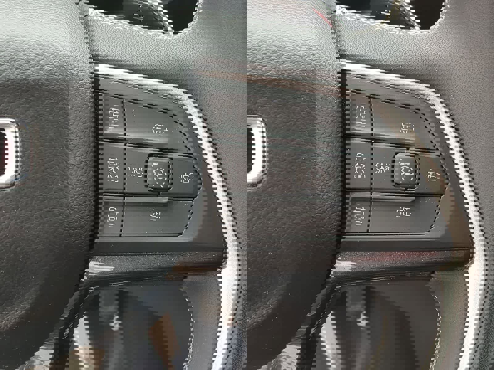 Used 2023 Jeep Grand Cherokee Laredo image 24