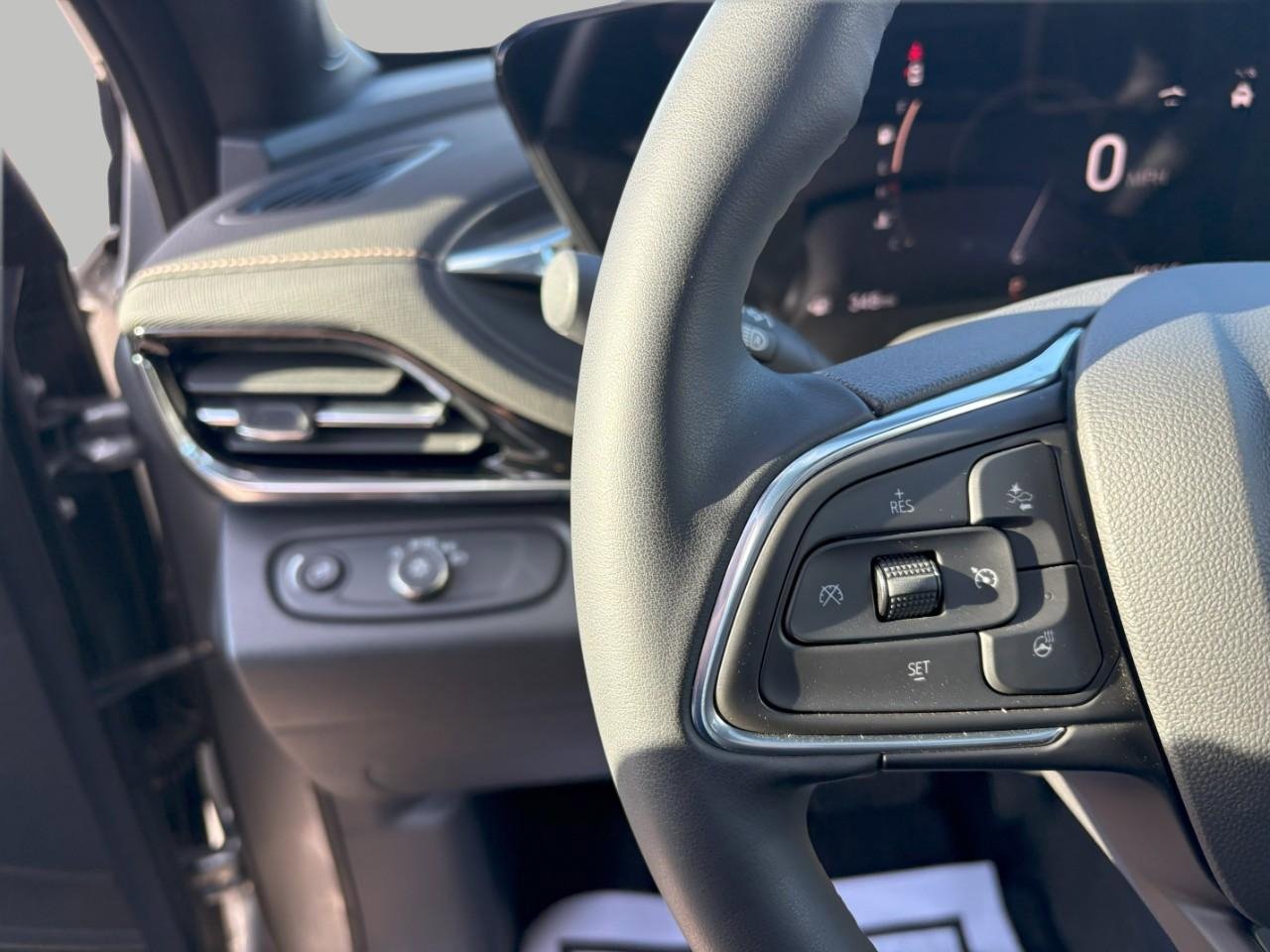 Used 2024 Buick Envista Avenir image 13