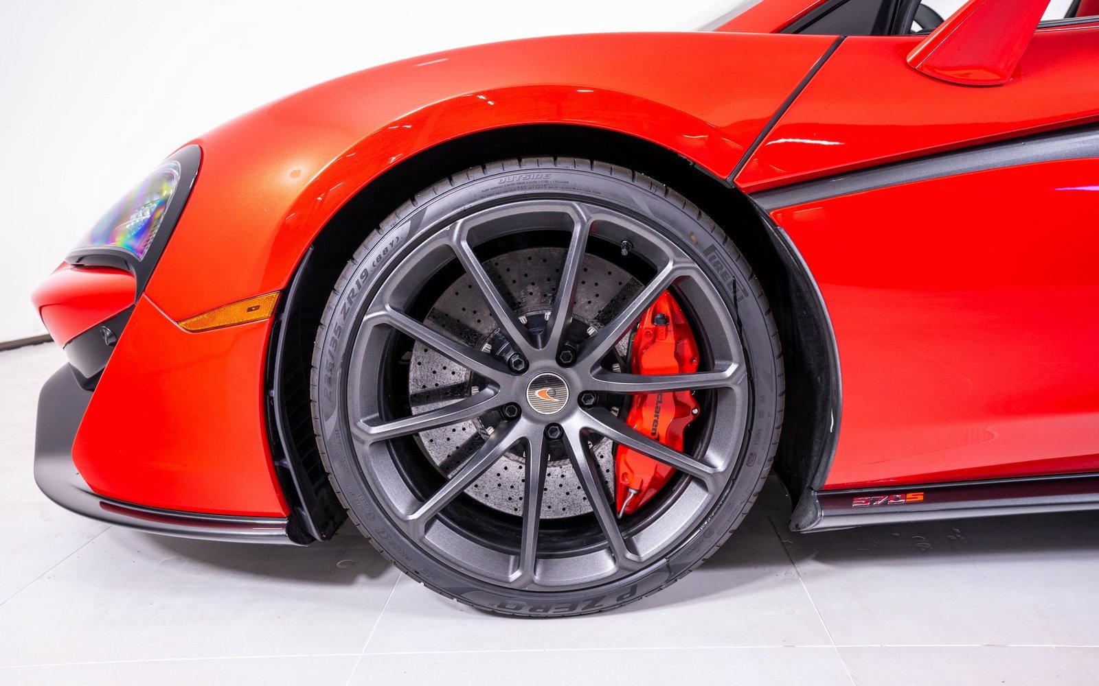 Used 2018 McLaren 570S Spider image 14