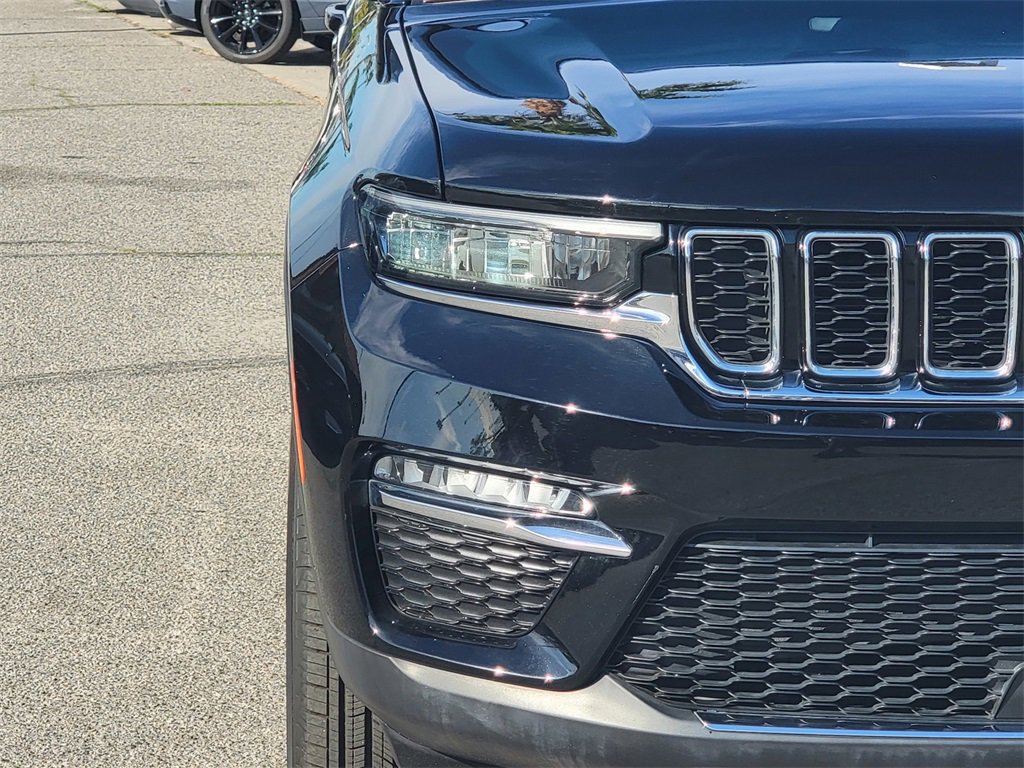 Used 2022 Jeep Grand Cherokee Limited 4xe image 3