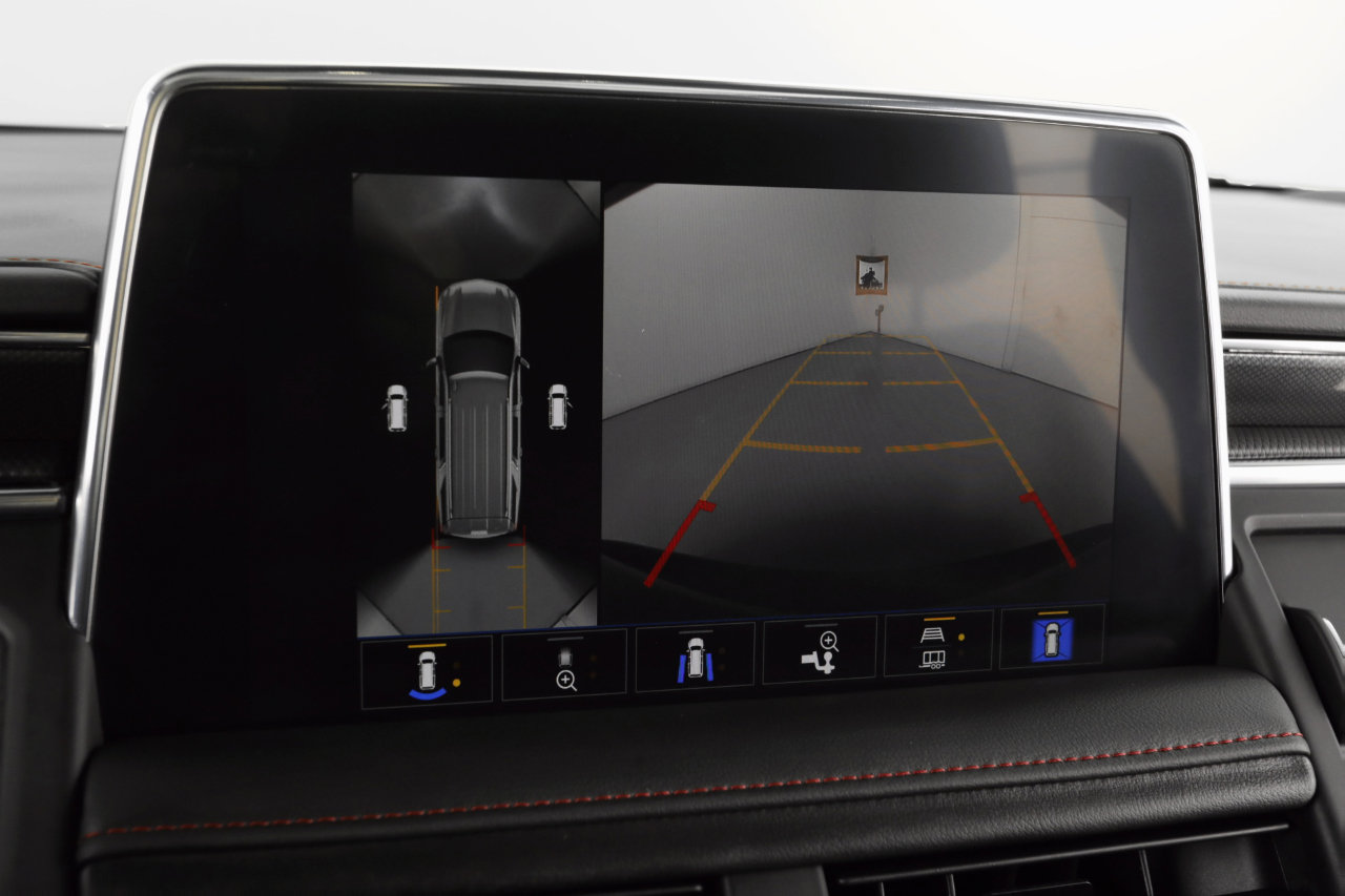 Used 2023 Chevrolet Suburban RST image 24