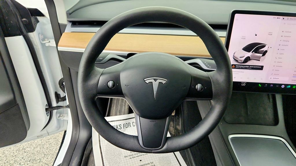 Used 2023 Tesla Model Y Long Range image 13