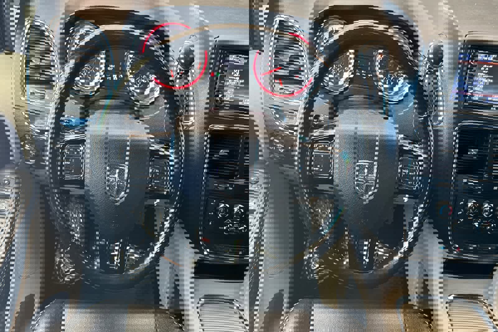 Used 2019 Dodge Grand Caravan SXT image 14