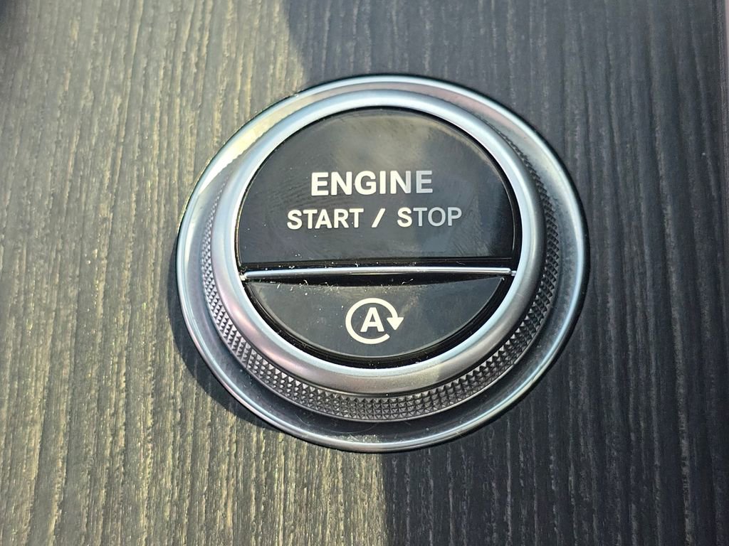 Certified 2022 Mercedes-Benz C 300 4MATIC Sedan image 36