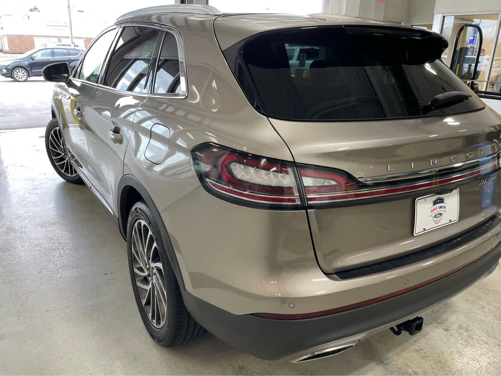 Used 2020 Lincoln Nautilus Reserve w/ Cargo Utility Package AWD/4WD image 10