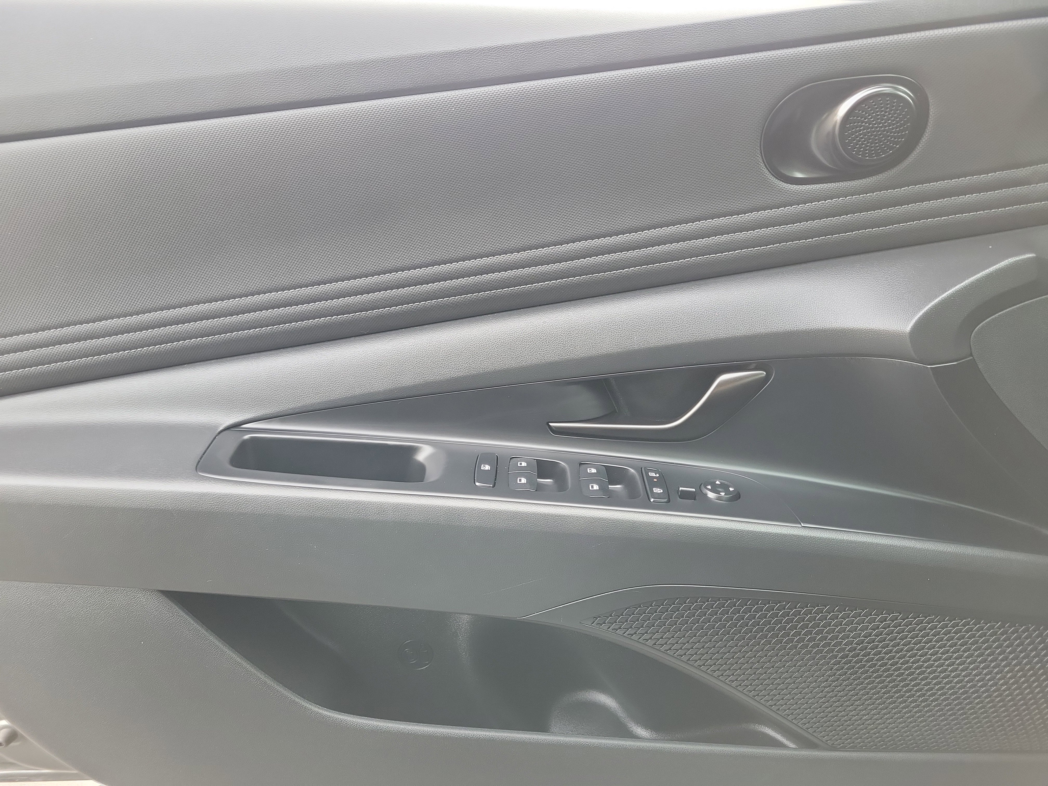 Certified 2025 Hyundai Elantra Sport FWD image 20