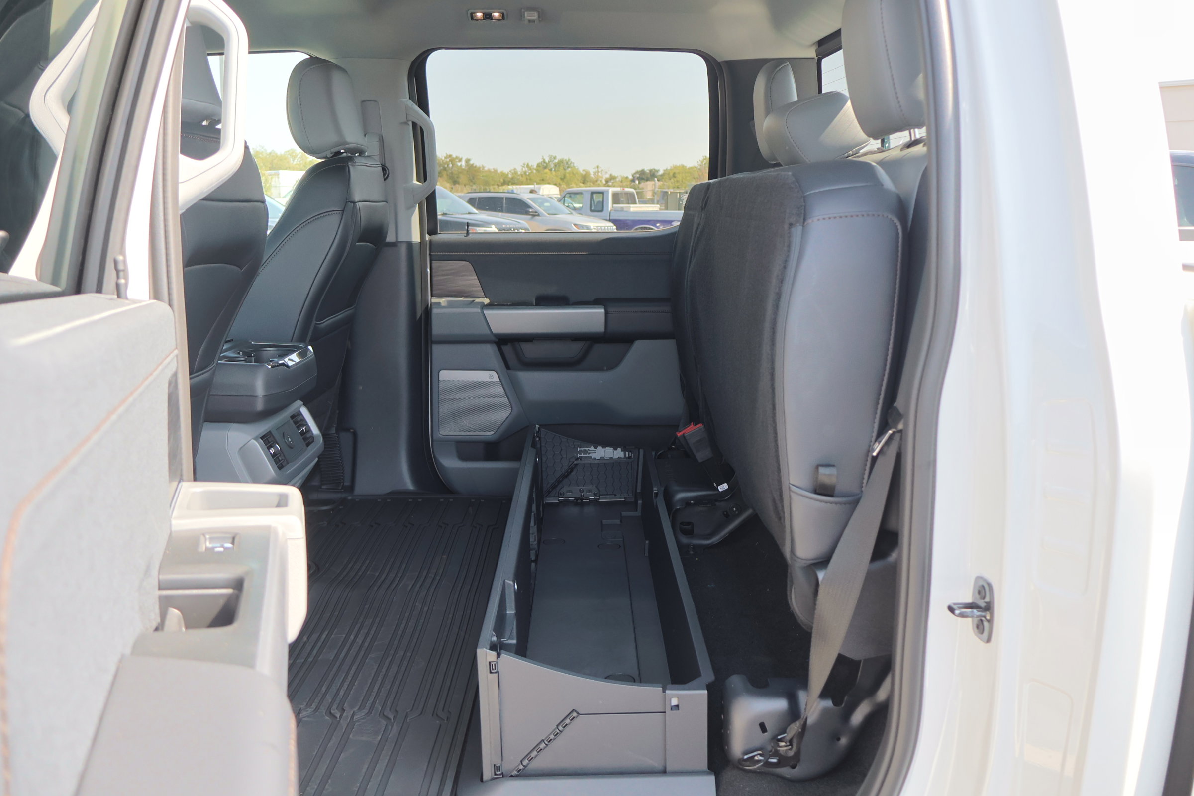 Certified 2025 Ford F150 Lariat w/ Equipment Group 501A Mid image 26