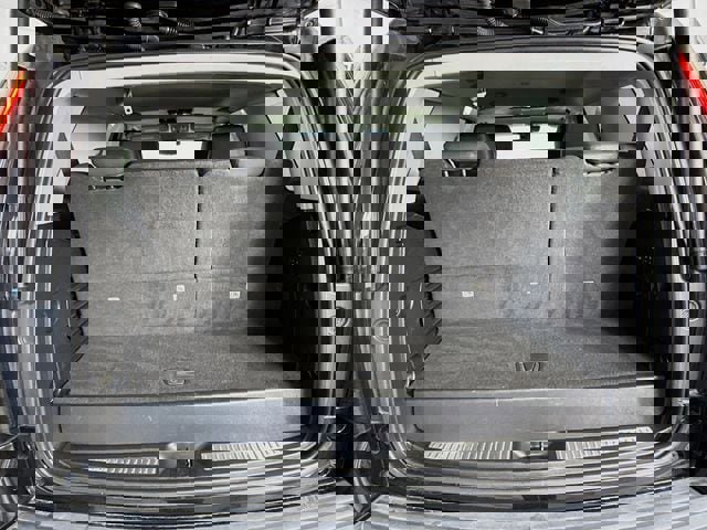 Used 2019 Cadillac Escalade Premium Luxury image 31