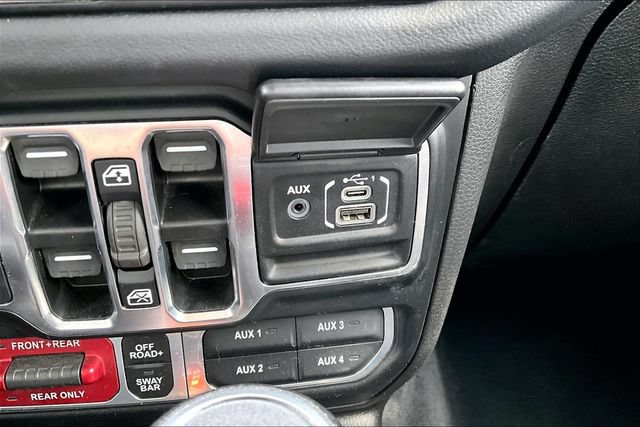 Used 2024 Jeep Wrangler Unlimited Rubicon 4xe AWD/4WD image 31
