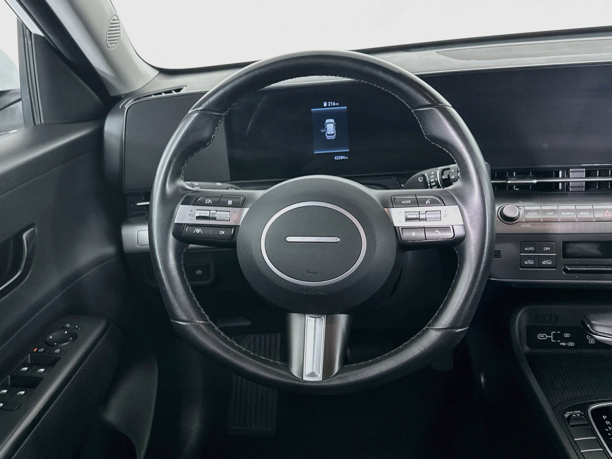 Used 2025 Hyundai Kona SEL FWD image 18