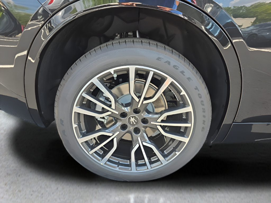 New 2025 Maserati Grecale GT AWD/4WD image 14
