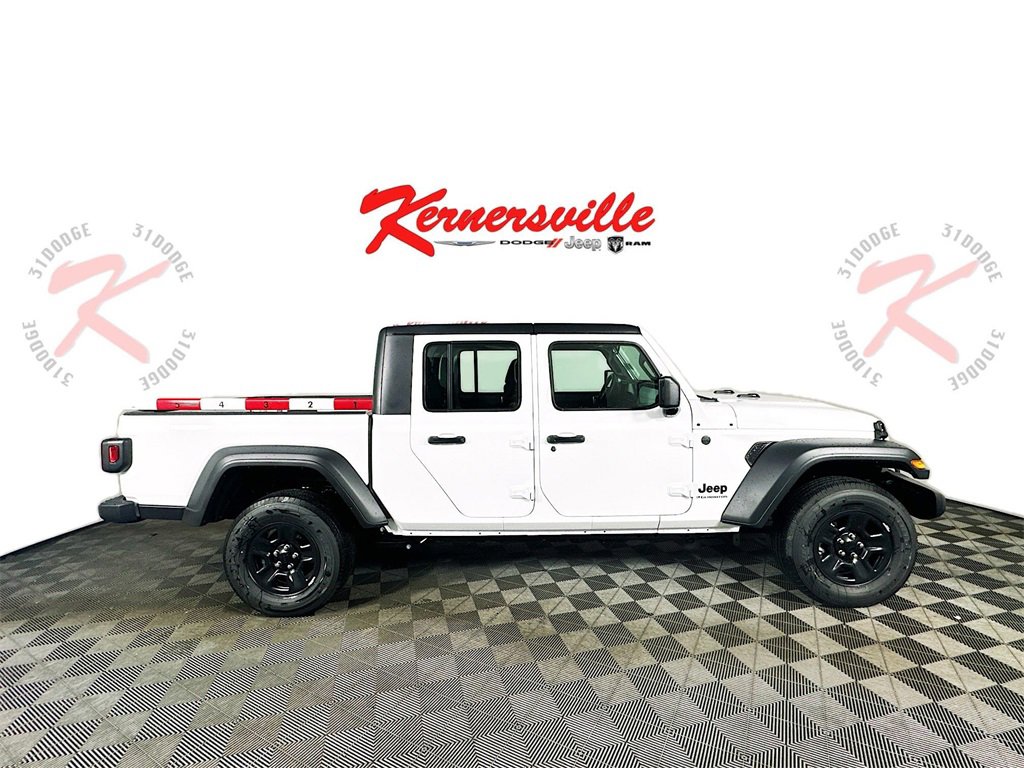 New 2025 Jeep Gladiator Sport image 8