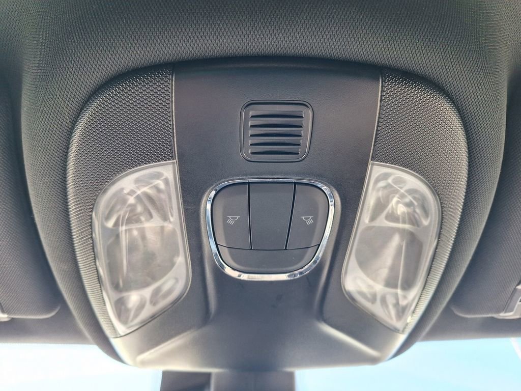 Used 2023 Jeep Compass Sport image 17