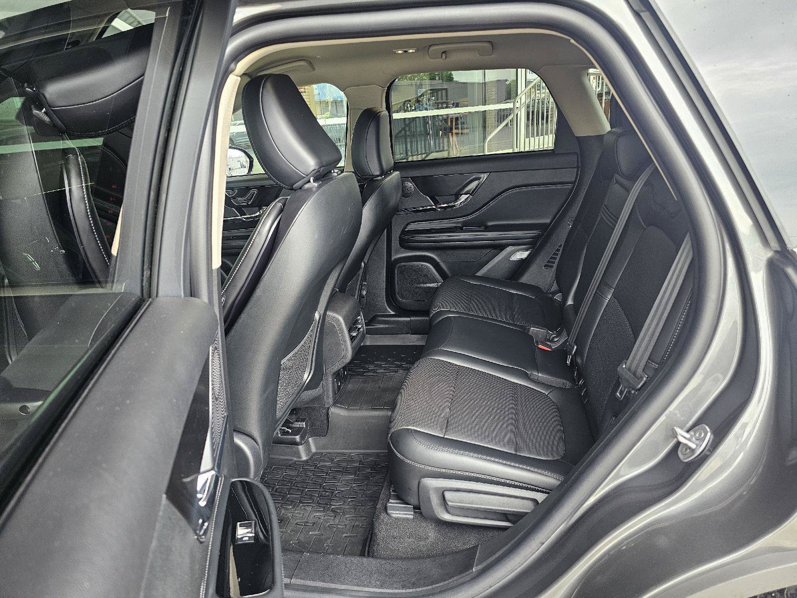 Used 2025 Lincoln Corsair AWD w/ Equipment Group 101A image 17