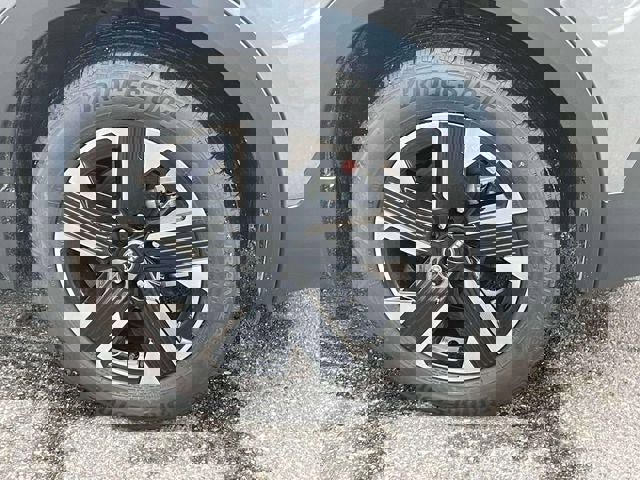 New 2025 Nissan Kicks SV w/ SV Premium Package image 8