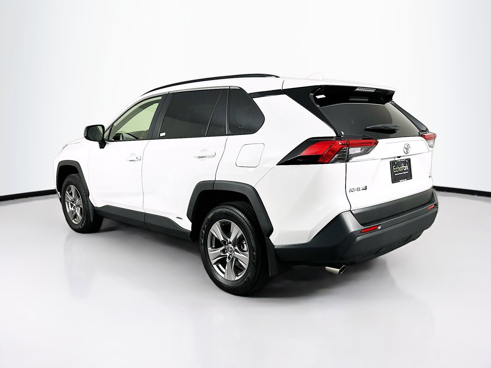 Used 2025 Toyota RAV4 LE image 5