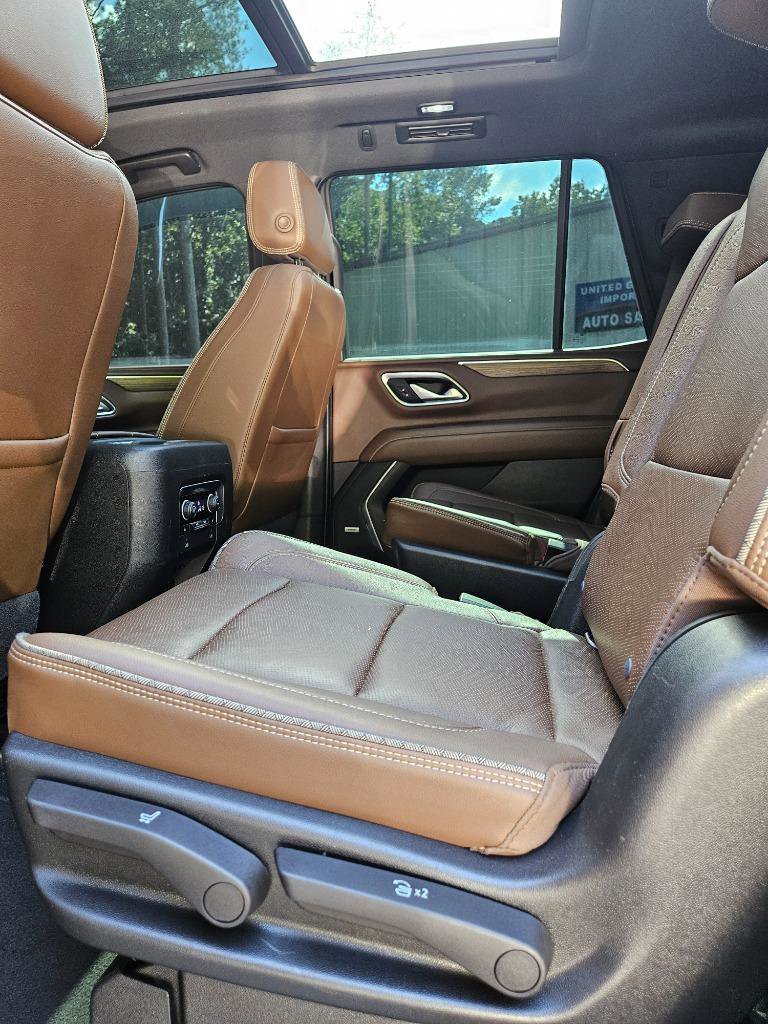 Used 2021 Chevrolet Tahoe High Country w/ Premium Package image 28