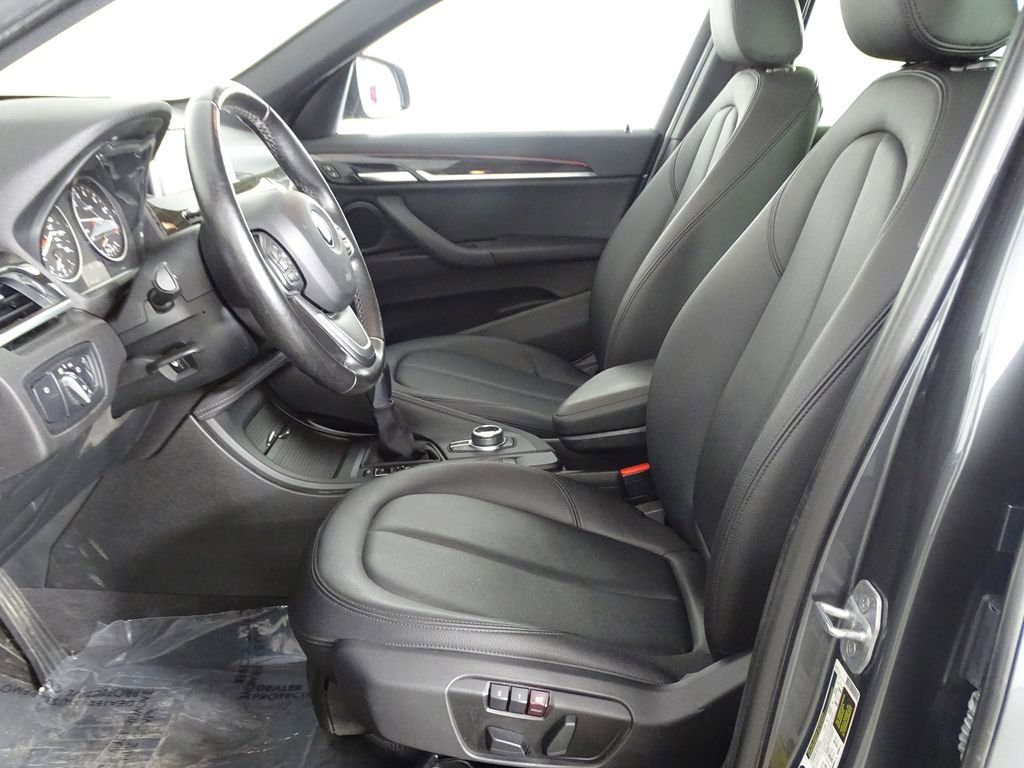 Used 2017 BMW X1 xDrive28i image 9