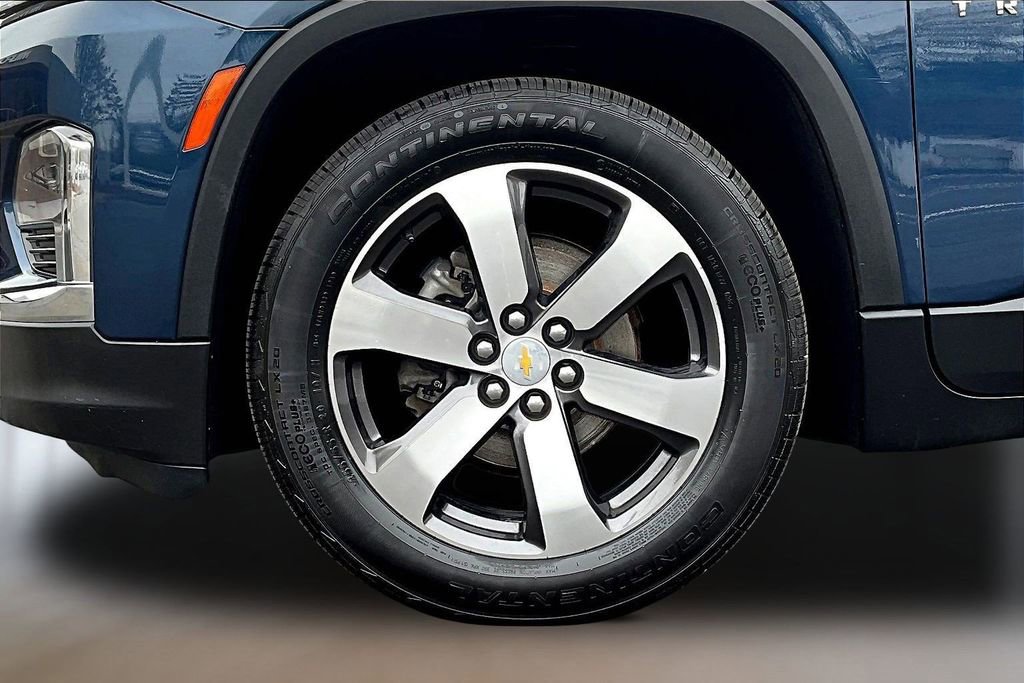 Used 2023 Chevrolet Traverse LT w/ LT Premium Package AWD/4WD image 35