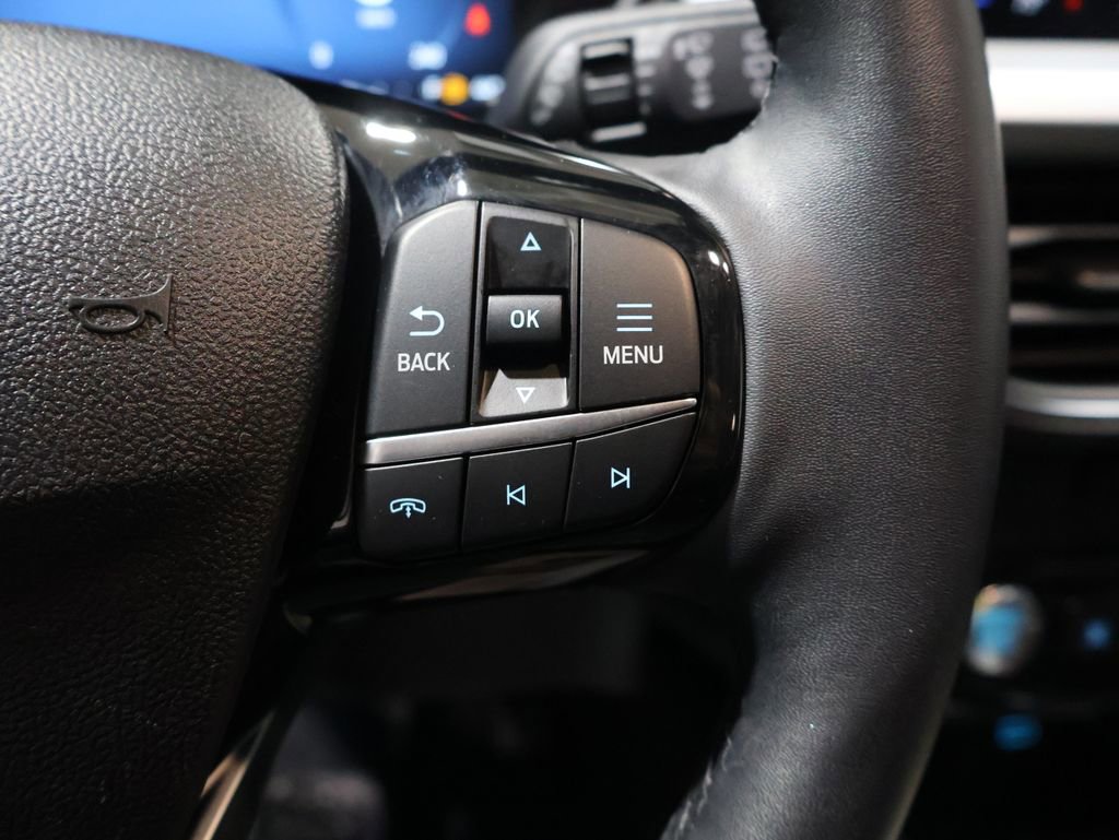 Used 2023 Ford Escape Platinum image 39