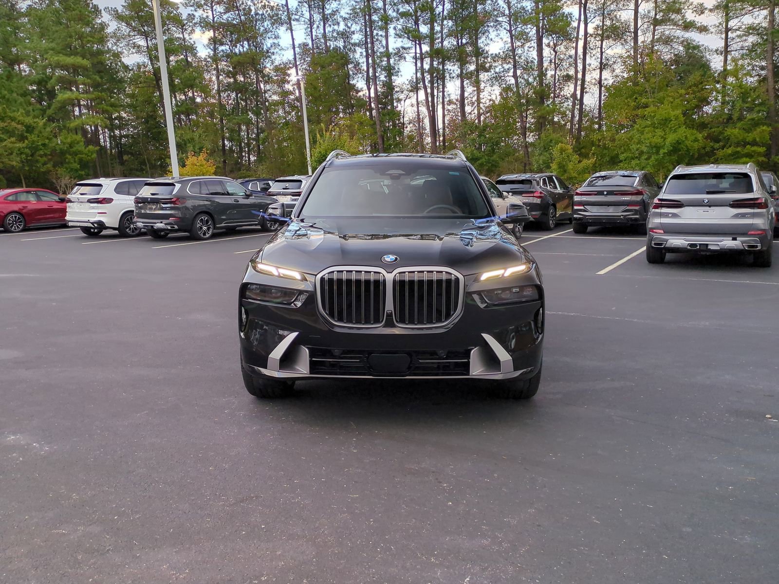 New 2026 BMW X7 xDrive40i w/ Executive Package image 3