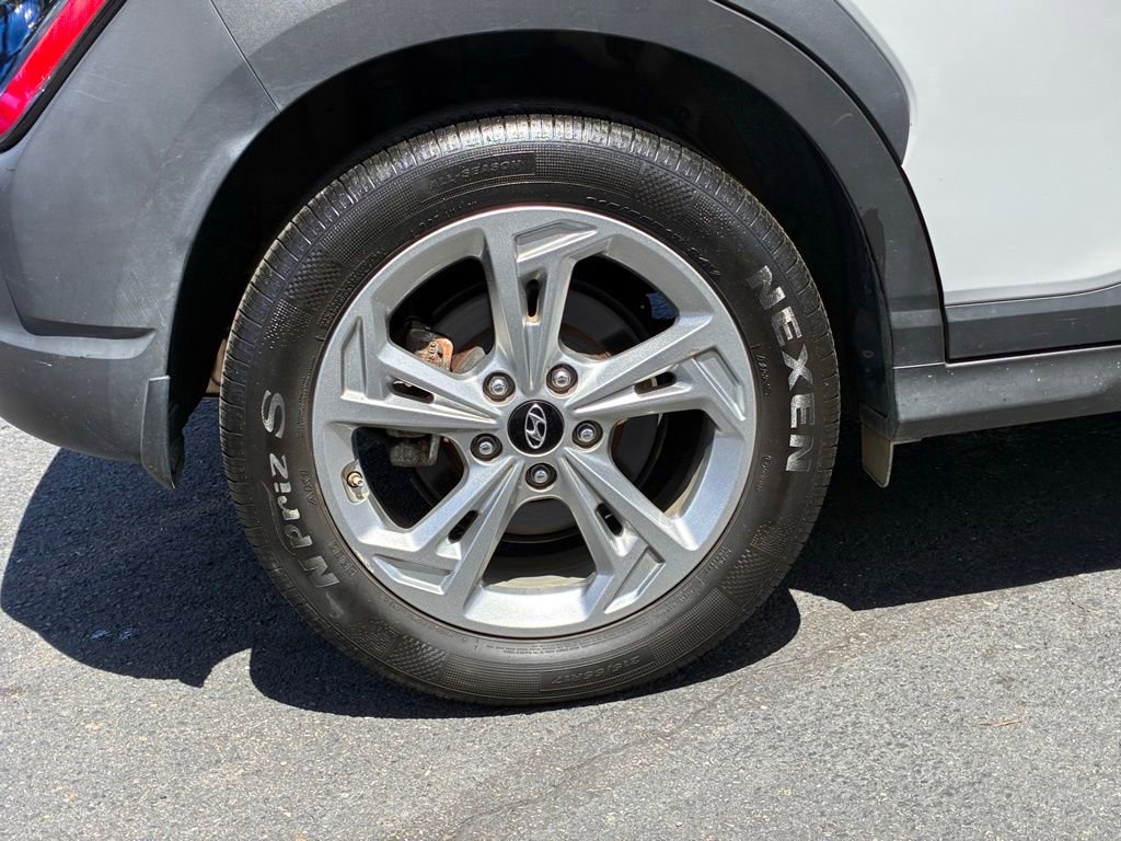 Used 2023 Hyundai Kona SEL AWD/4WD image 50