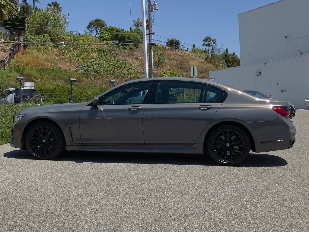Used 2022 BMW 740i w/ M Sport Package RWD image 24
