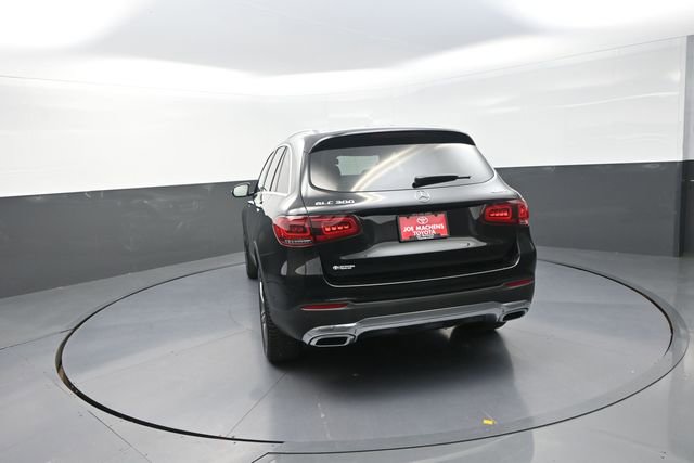 Used 2021 Mercedes-Benz GLC 300 4MATIC image 2