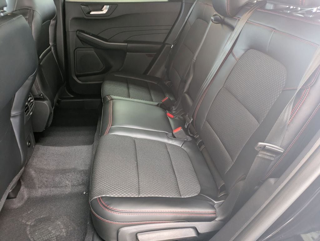 New 2026 Ford Escape ST-Line w/ Tech Pack #1 AWD/4WD image 24