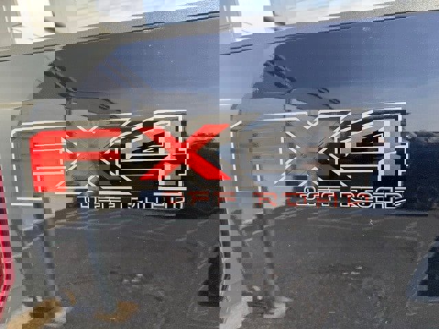 Used 2022 Ford F250 Lariat w/ Chrome Package image 35