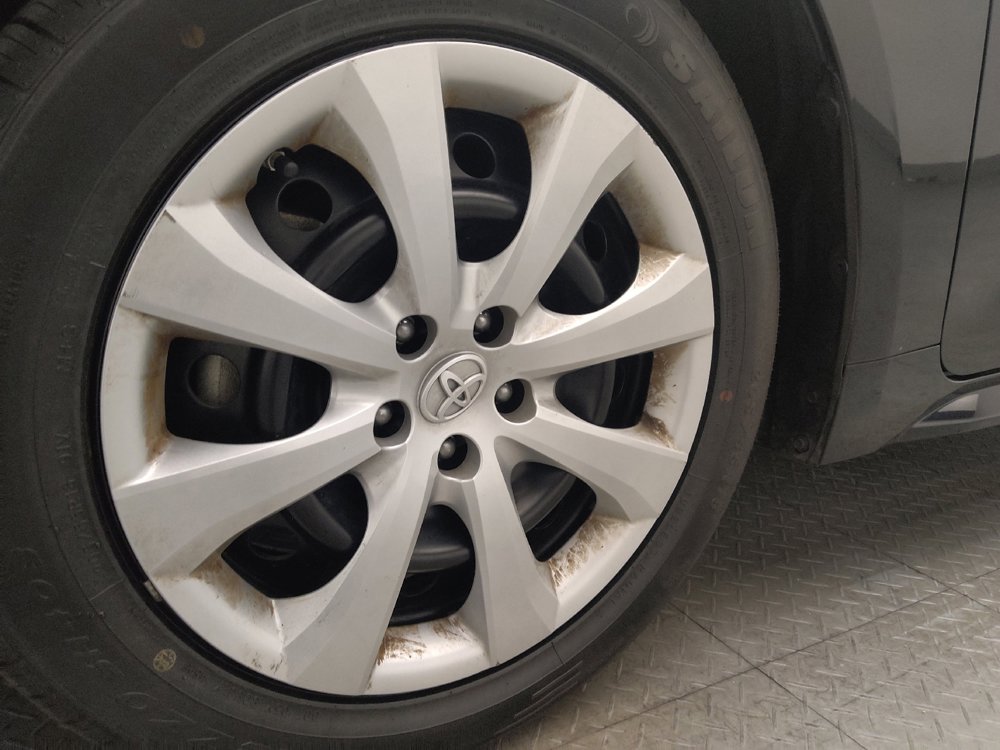 Used 2021 Toyota Corolla LE FWD image 31