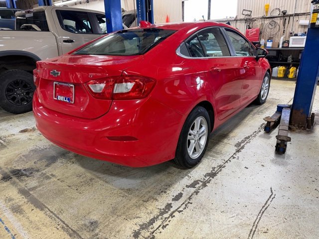 Used 2016 Chevrolet Cruze LT image 2