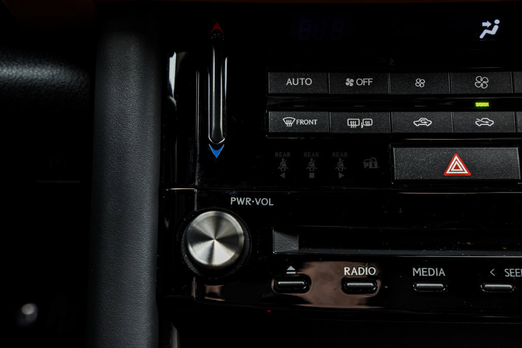 Used 2025 Lexus IS 350 F Sport w/ Accessory Package 2 RWD image 35