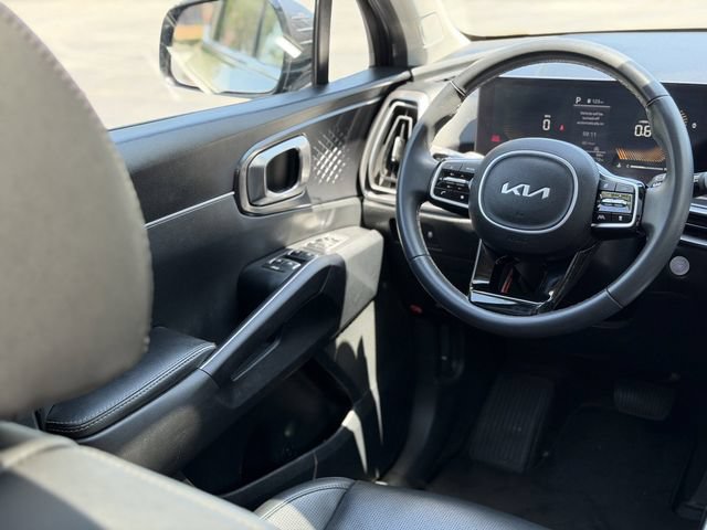 Used 2024 Kia Sorento S w/ Panoramic Sunroof Package FWD image 39