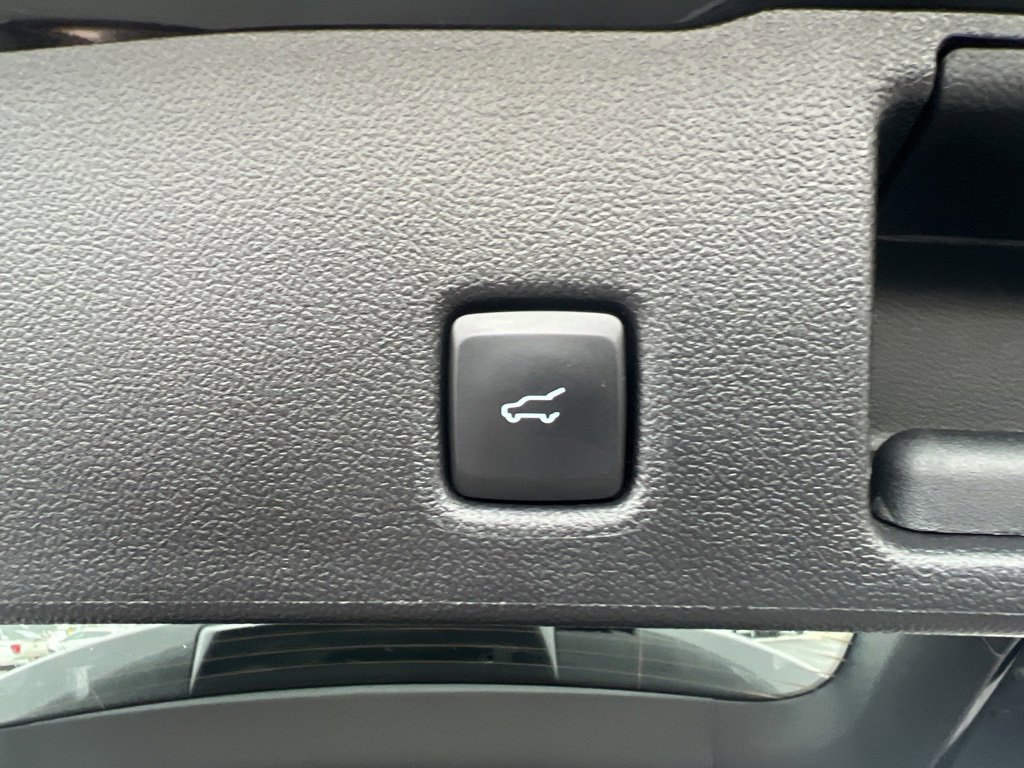 Used 2022 Ford Escape SEL w/ SEL Stealth AWD Package image 7