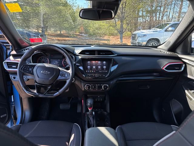 Used 2023 Chevrolet TrailBlazer RS w/ Sun and Liftgate Package AWD/4WD image 13