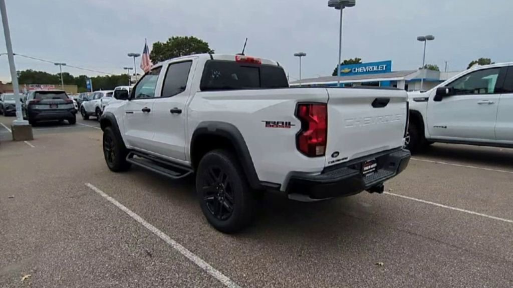 New 2025 Chevrolet Colorado Trail Boss w/ Off-Road Front Bumper Package image 7