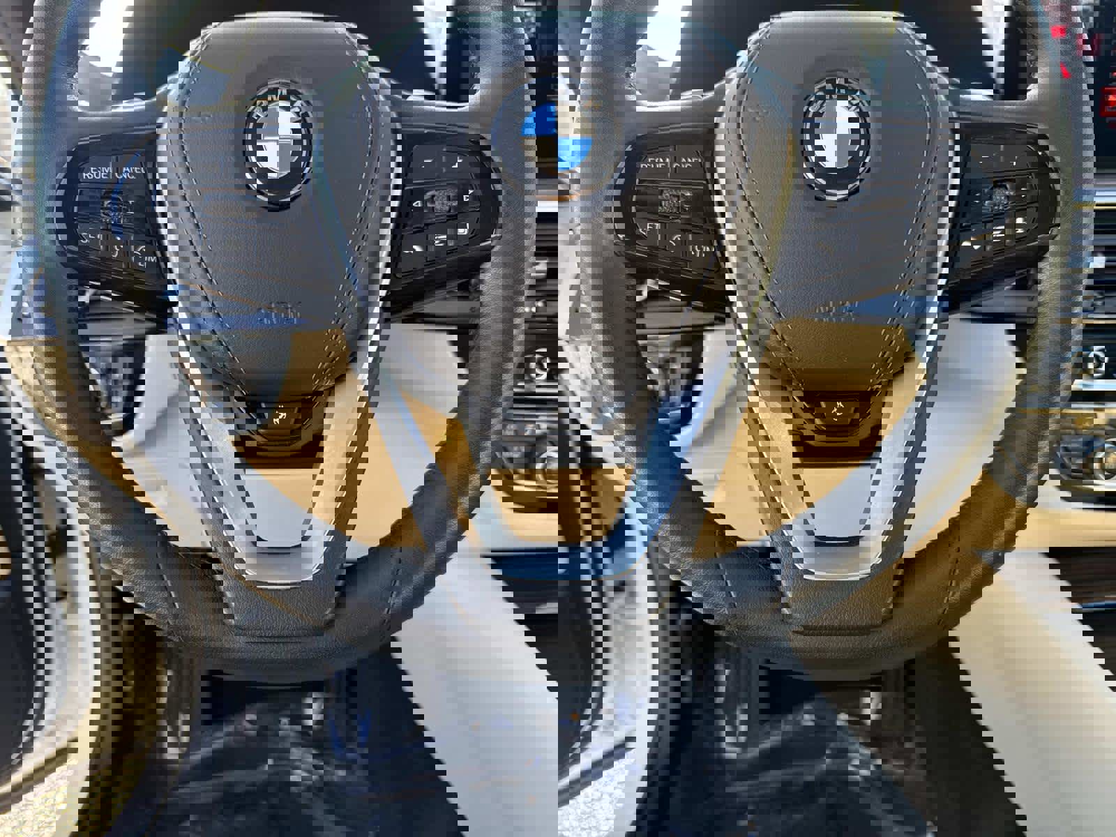 Used 2023 BMW 530i xDrive w/ Premium Package image 18